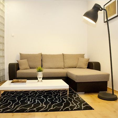 Diana Apartment On Vaci Utca Budapest Exterior photo