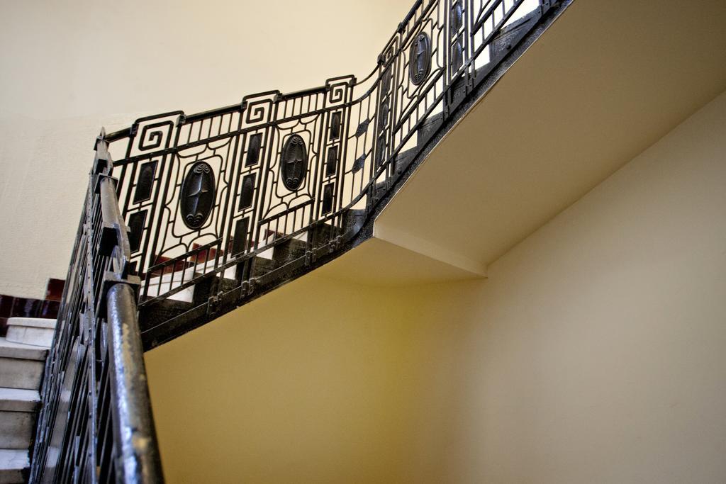 Diana Apartment On Vaci Utca Budapest Exterior photo