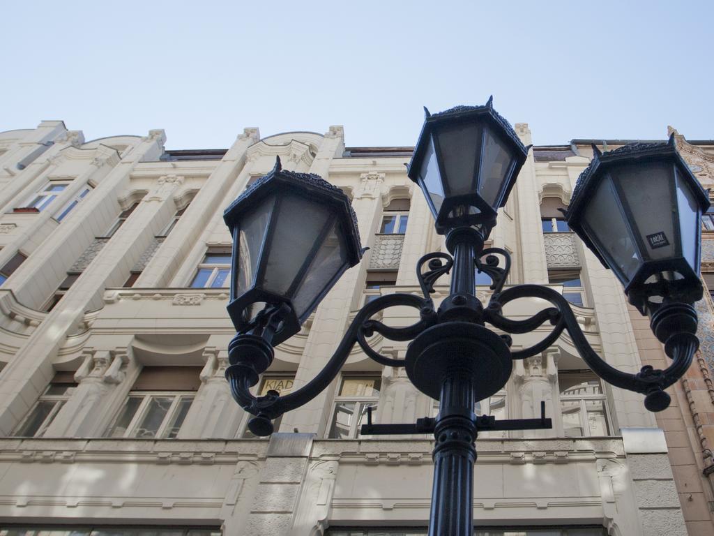 Diana Apartment On Vaci Utca Budapest Exterior photo