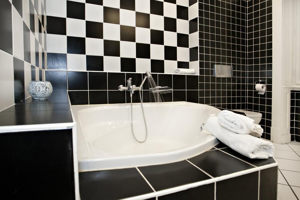 Diana Apartment On Vaci Utca Budapest Exterior photo